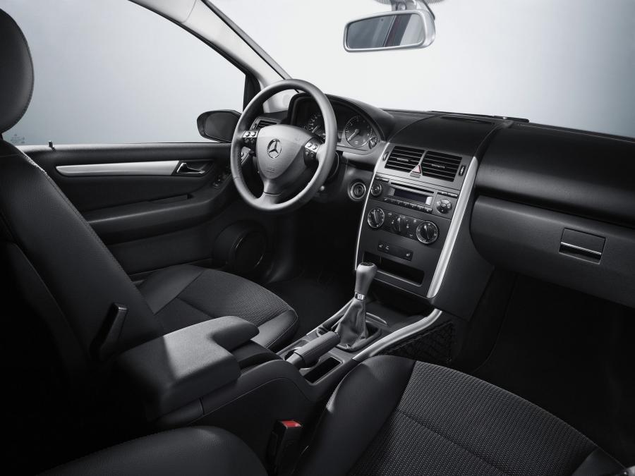  Mercedes-Benz A-Class 5-Door 2004 года  (фото 17 из 344)